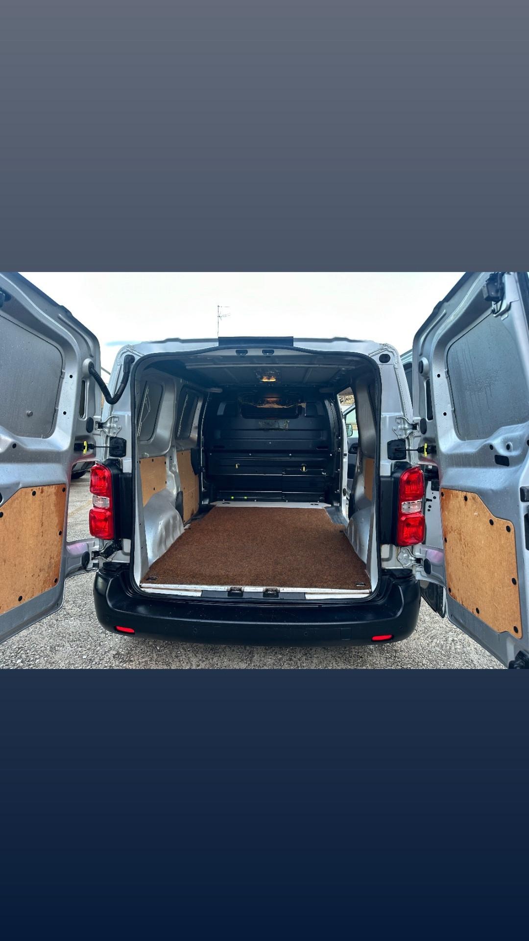 CITROËN Jumpy 1.5 BlueHDi 120 L2H1