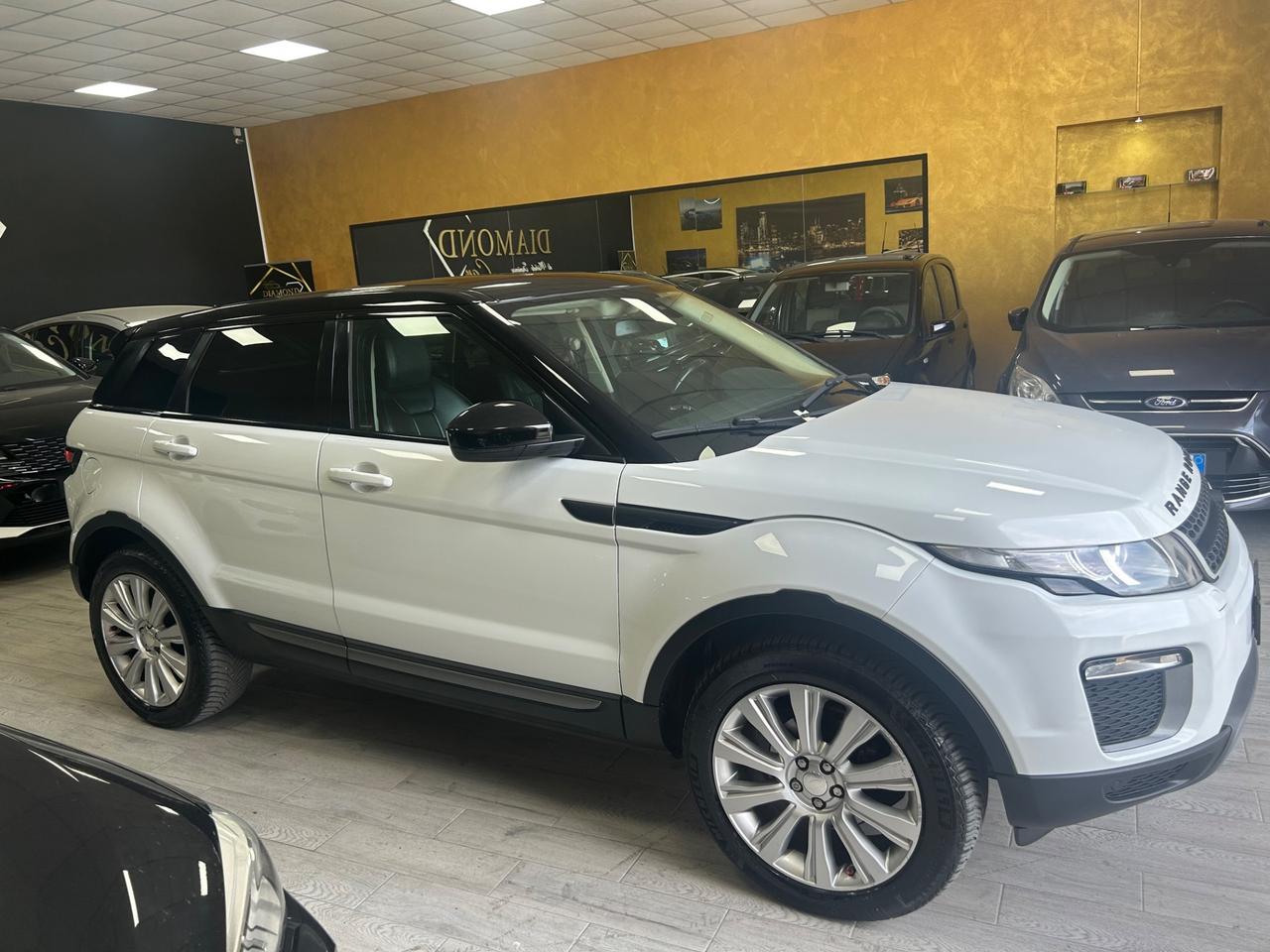 RANGE ROVER EVOQUE 2.2 Td 150 cv “AUTOMATICA”-2015