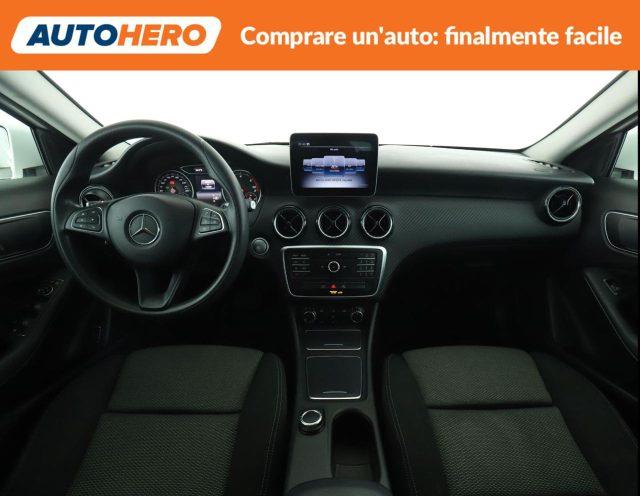 MERCEDES-BENZ GLA 200 d Automatic Business