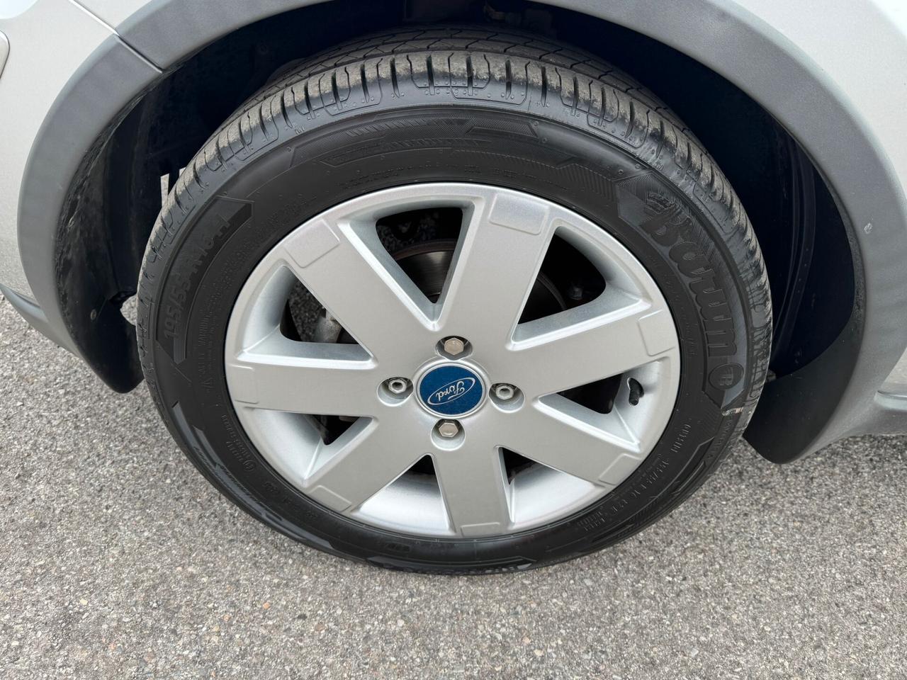 Ford Fusion 1.4 16V 5p. Titanium