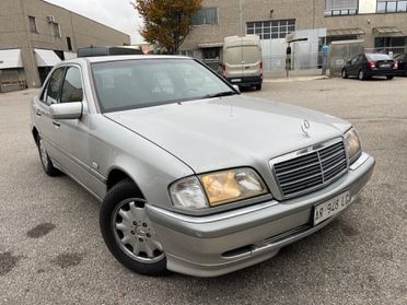 MERCEDES-BENZ C250 TURBODIESEL 150CV GANCIO TRAINO 1500KG