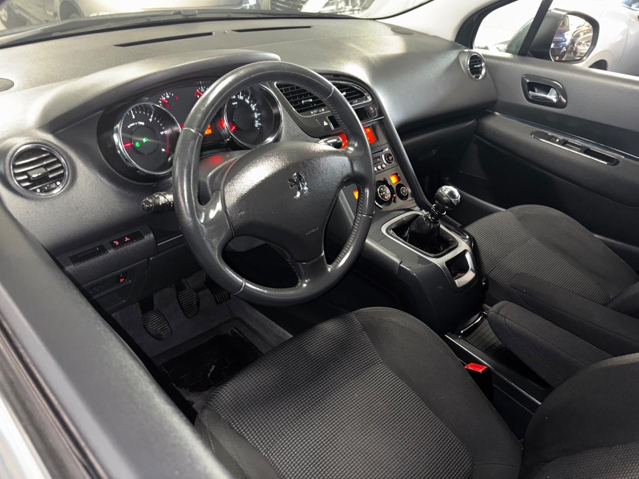 Peugeot 5008 2.0 HDi 7 POSTI BUSINESS