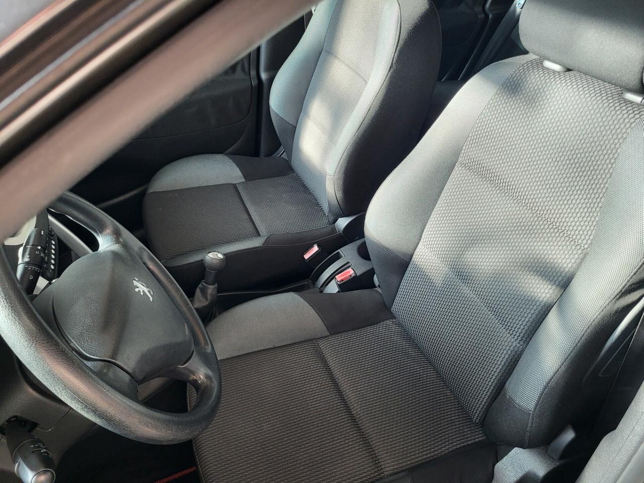 Peugeot 207 Plus 1.4 8V 75CV 5p. ECO GPL