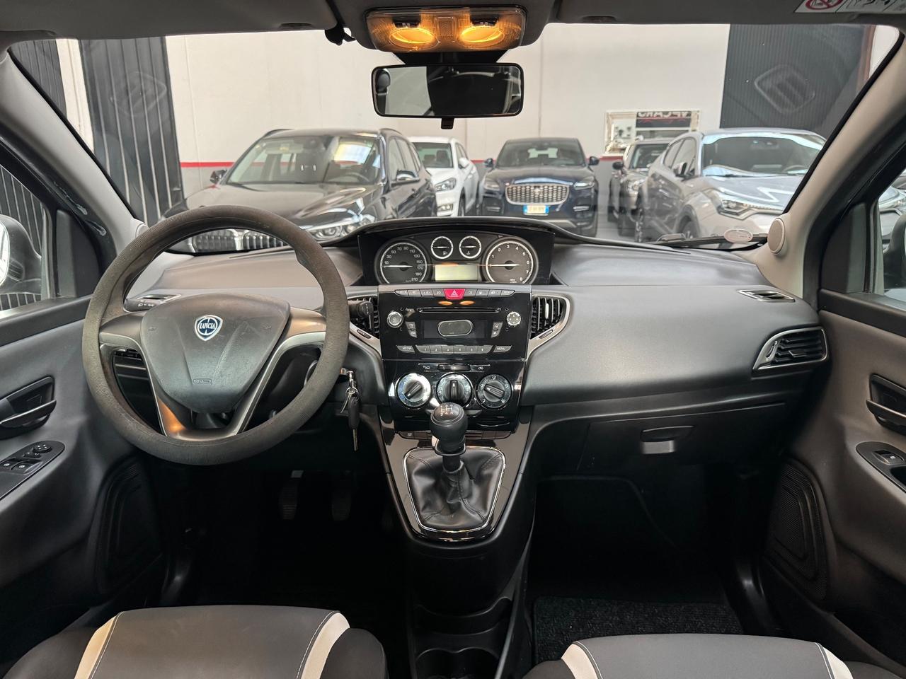 Lancia Ypsilon 0.9 TwinAir 85 CV 5 porte Metano Ecochic Gold