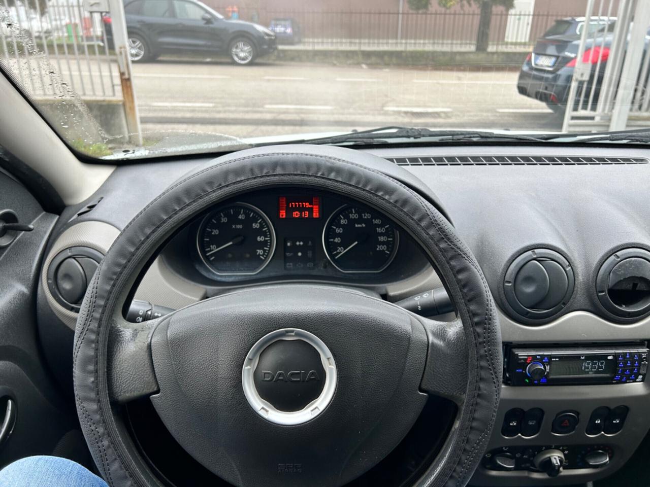 Dacia Sandero 1.6 8V GPL 85CV NEOPATENTATI