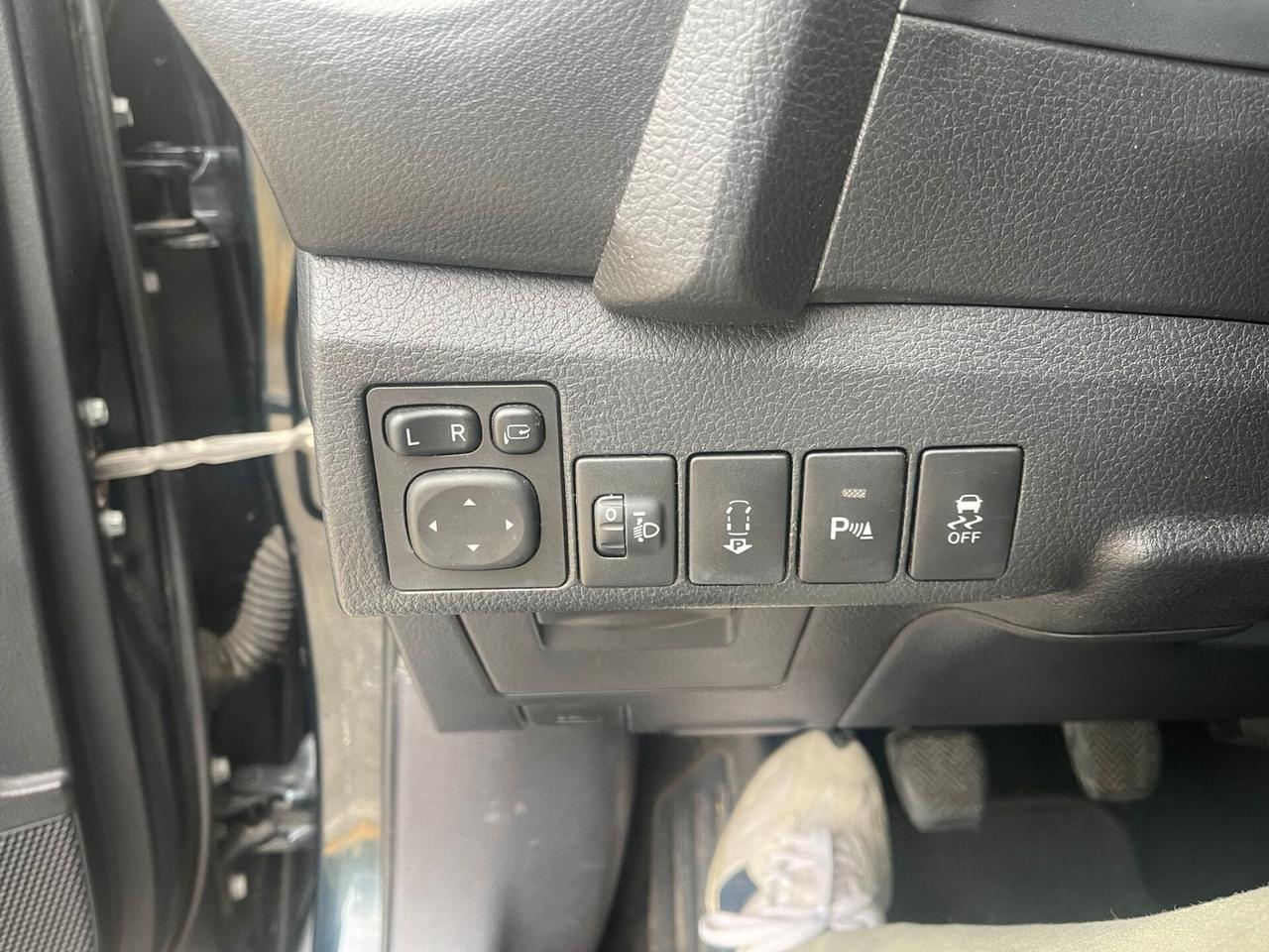 Toyota Auris 1.4 D-4D Lounge