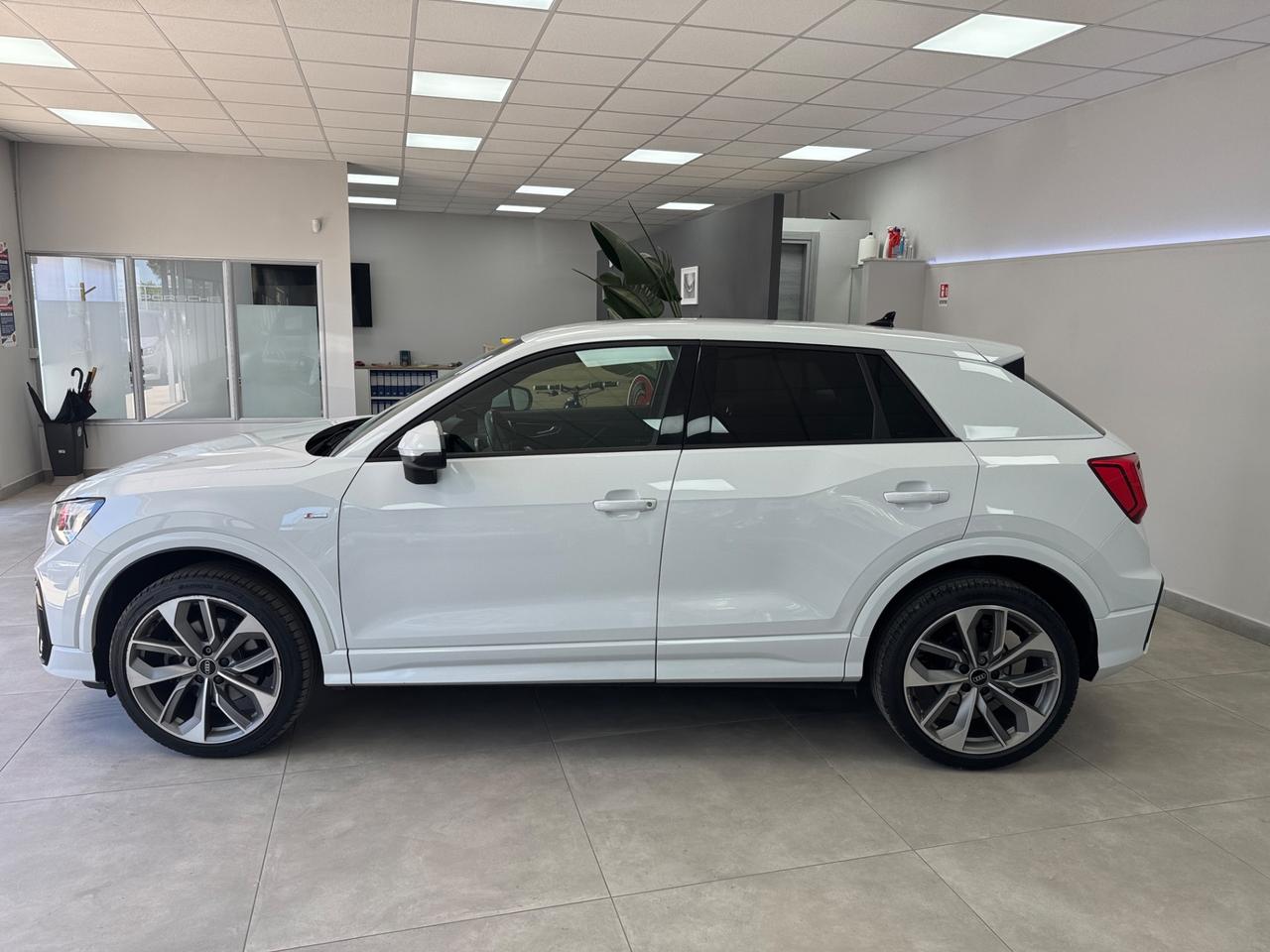 Audi Q2 30 TDI S tronic line Edition