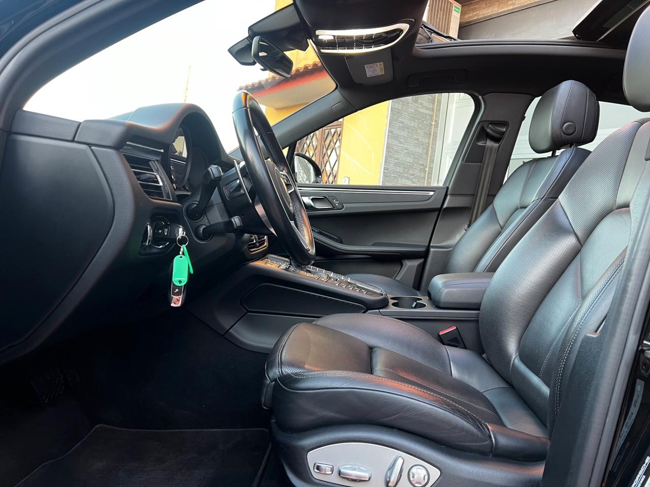 Porsche Macan 2.0 245- TETTO-PASM-TOTAL BLACK-FULL