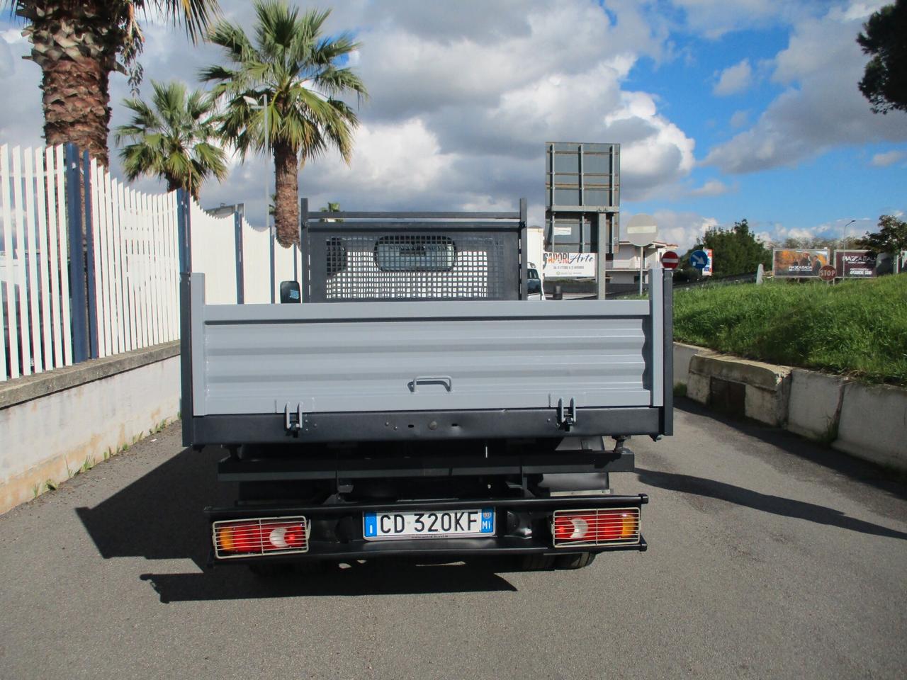 Nissan Cabstar 3000 120CV RIBALTBILE TRILATERALE **PERFETTO**
