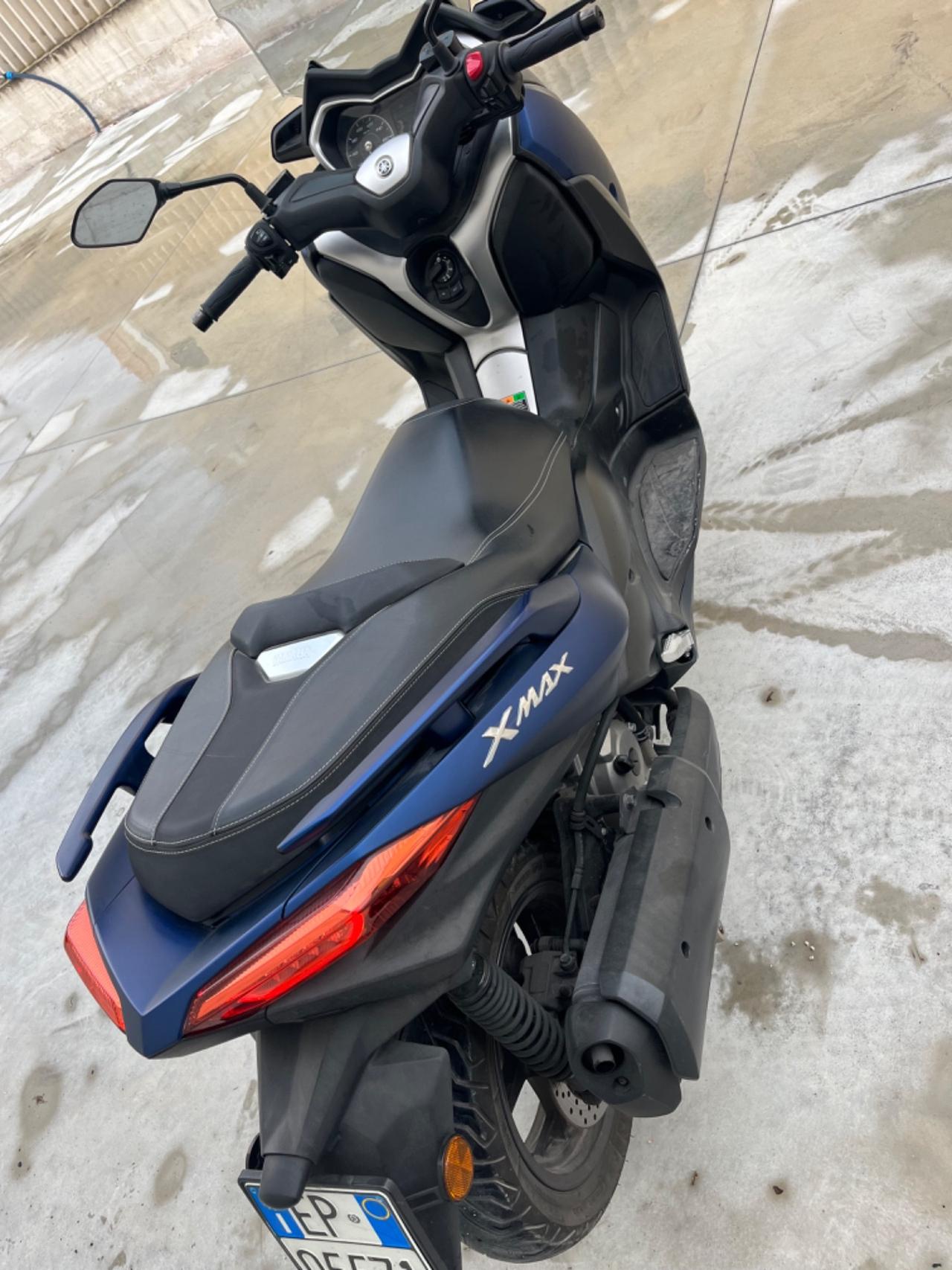 Yamaha xmax 300