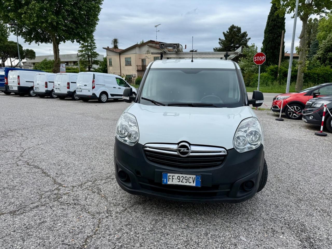 Opel Combo 1.4 Turbo EcoM Ok NEOPATENTATI
