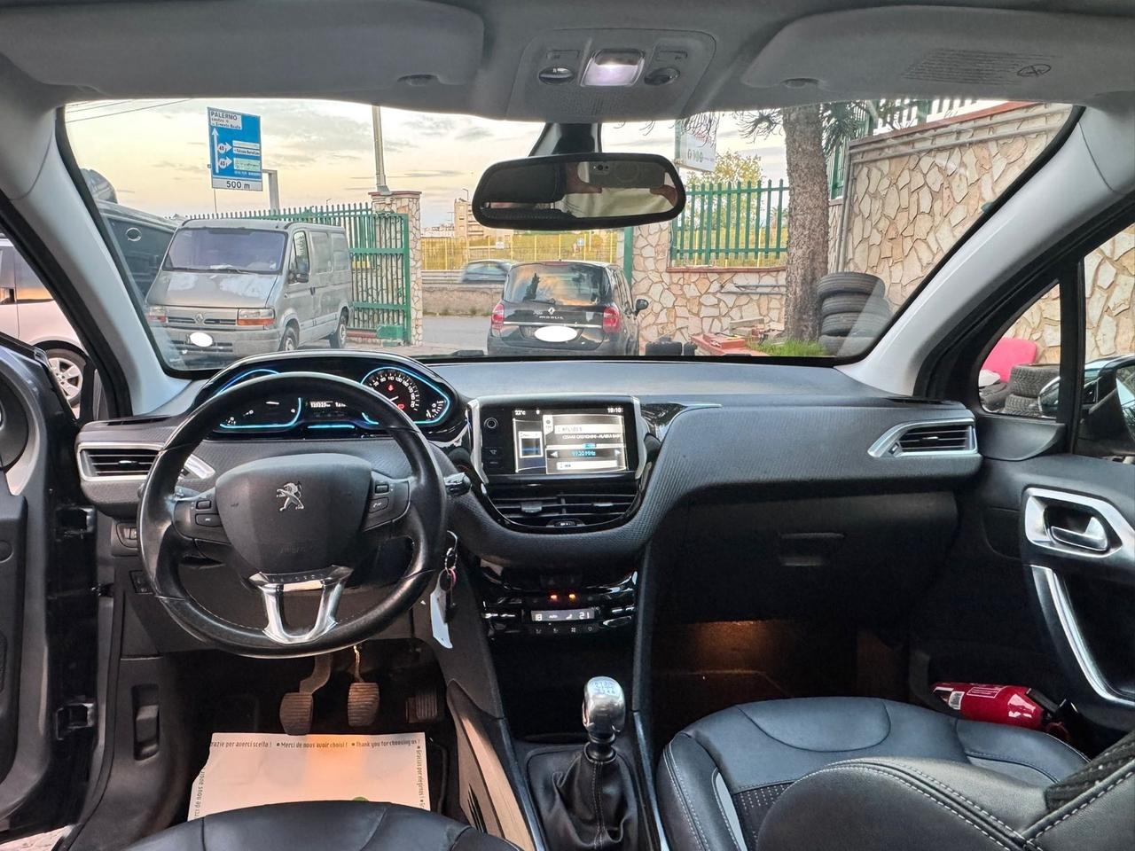 Peugeot 2008 1.6 e-HDi 115 CV Stop&Start Féline