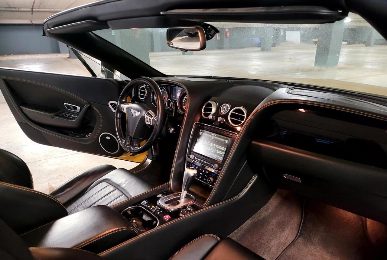 Bentley Continental GTC V8 S