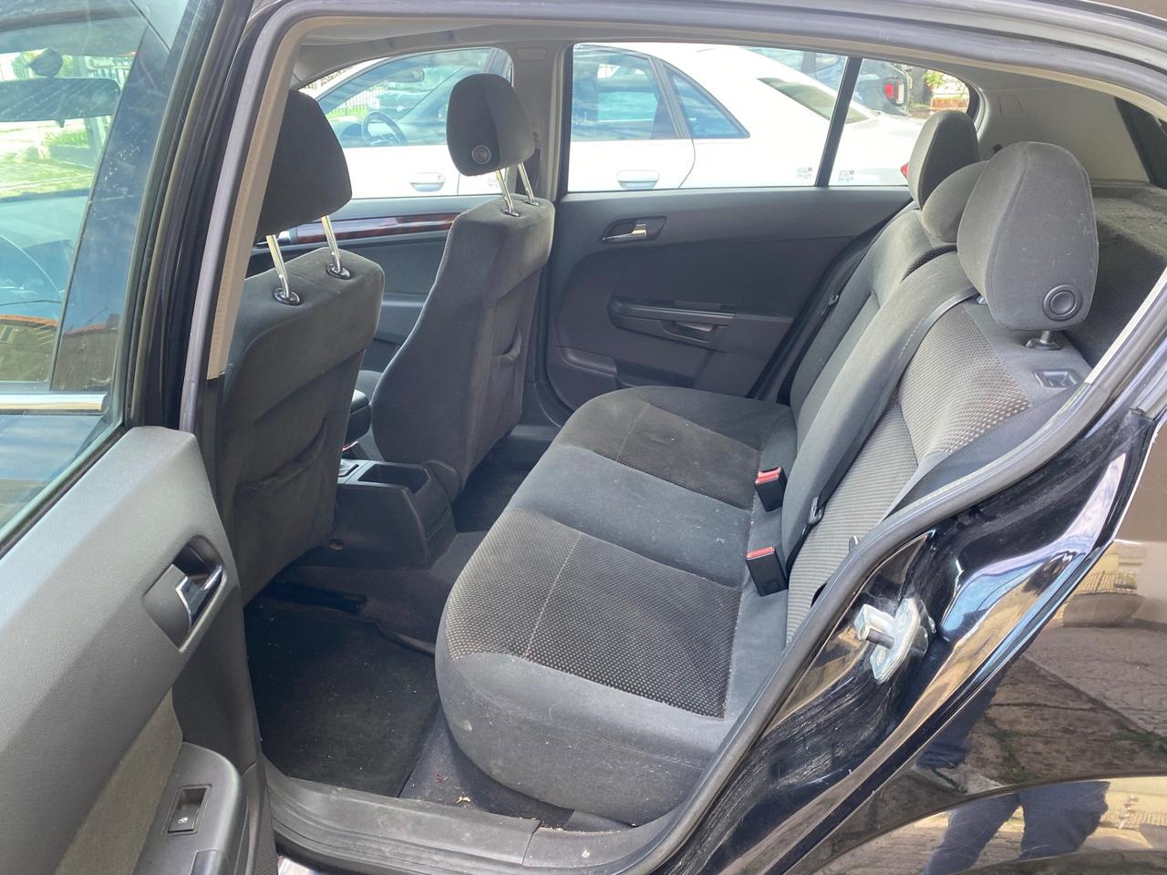 Opel Astra 1.6 16V Twinport 5 porte Cosmo