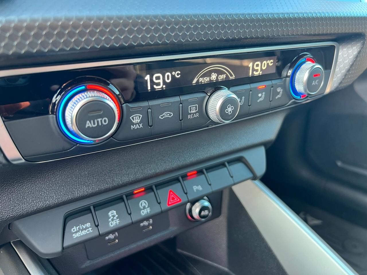 Audi A1 SPB 30 1.0 110cv TFSI S tronic line edition ITALIANA