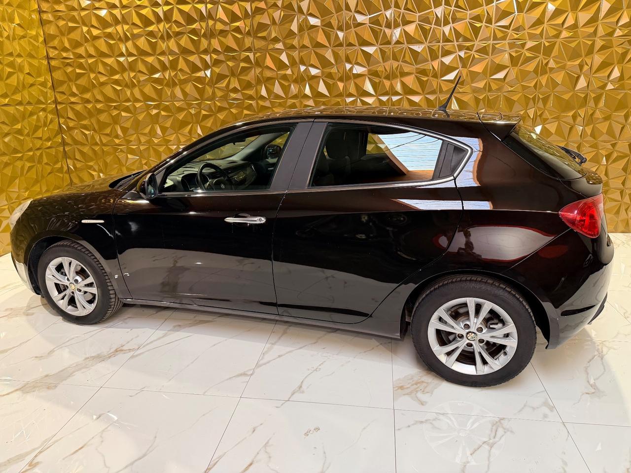 Alfa Romeo Giulietta 1.6 JTDm-2 105 CV Distinctive