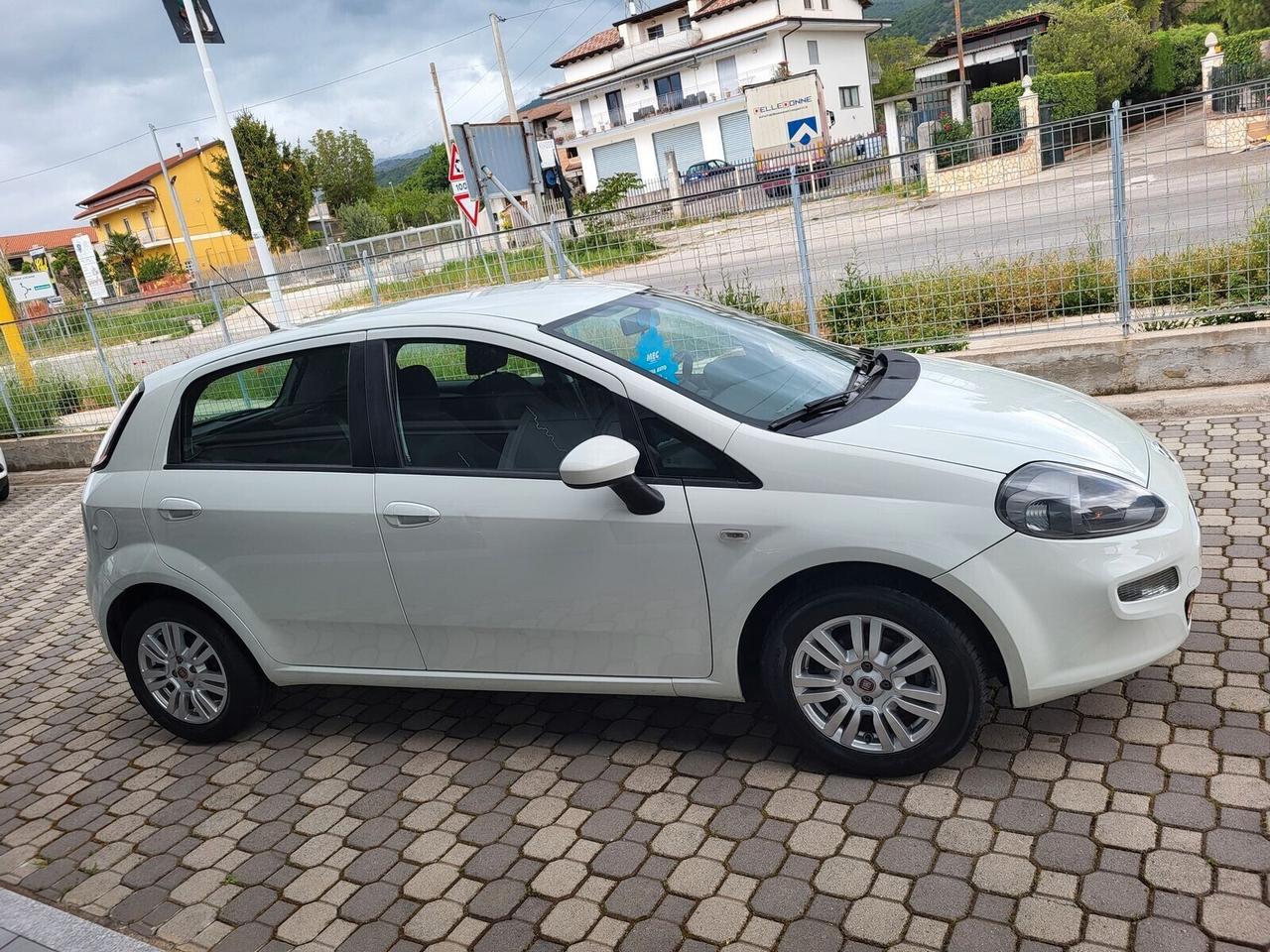 Fiat Punto 1.3 MULTIJET II 75CV 5 P - LOUNGE FULL OPTIONALS