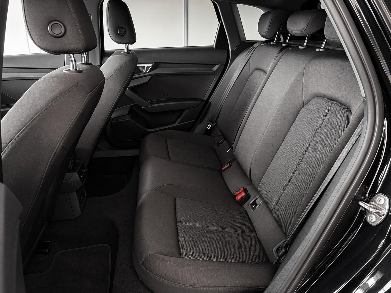 Audi A3 SPB 30 TDI S-Tronic Business NAVI LED Virtual Cockpit 2022