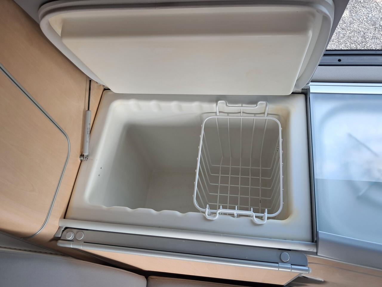 VOLKSWAGEN T5 CALIFORNIA 2.5 TDI 174 CV CONFORTLINE