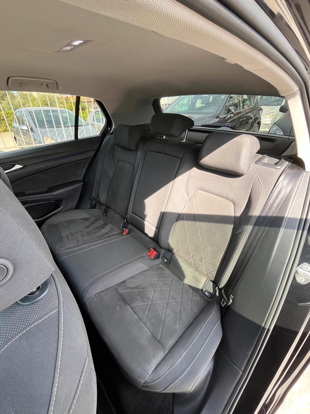 Volkswagen Golf 2.0 TDI SCR Style