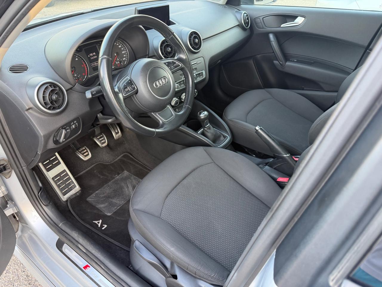 Audi A1 SPB 1.6 TDI 116 CV Metal plus