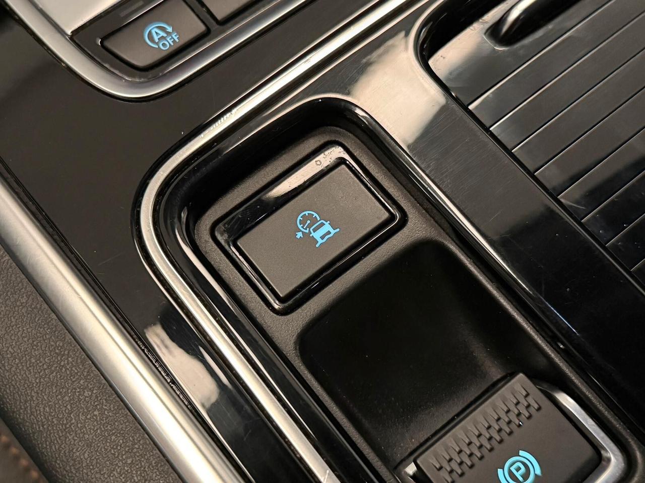 Jaguar XE 2.0 D 180 CV aut. Prestige