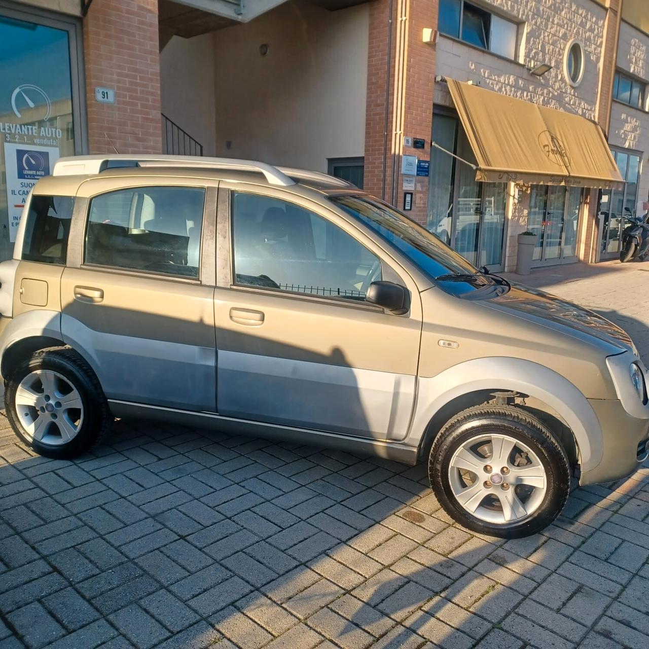 165898K PANDA CROSS 1.3 MJTD 4X4 INTROVABILE