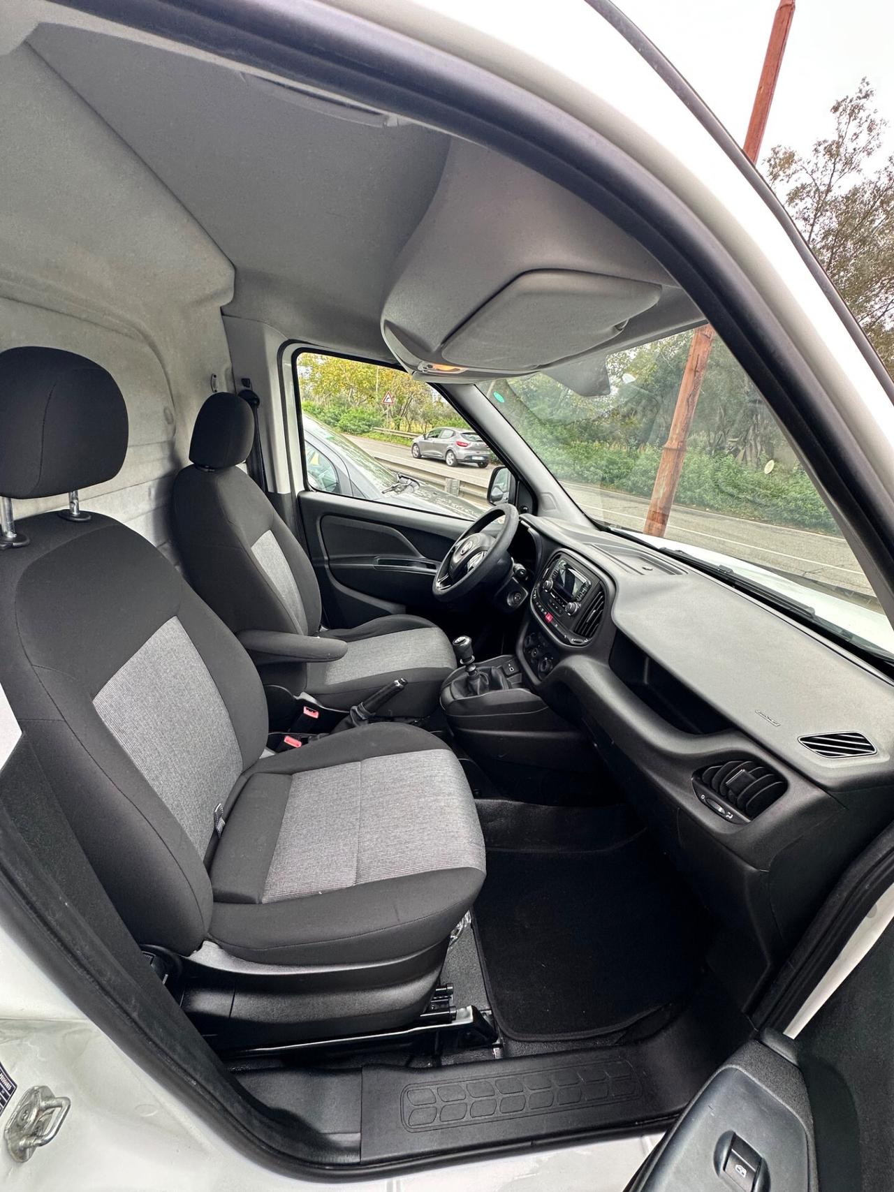 Fiat Doblo Doblò 1.6 MJT 105CV PL-TN Cargo Maxi Lamierato SX