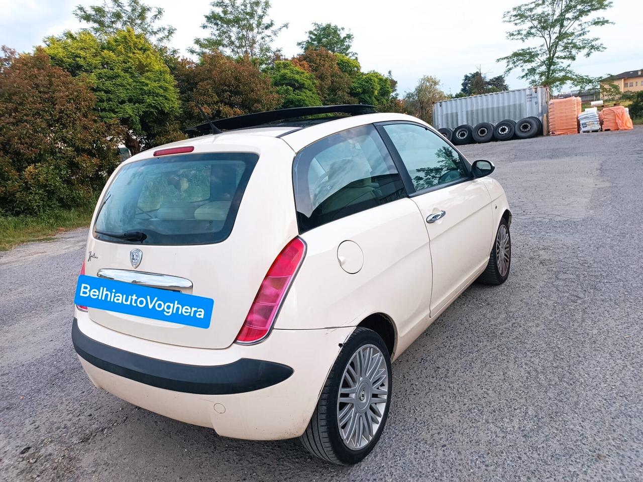 Lancia Ypsilon 2006---1.2 Benzina Neopatentati