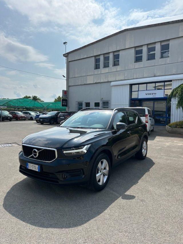 VOLVO XC40 T2 Momentum Core