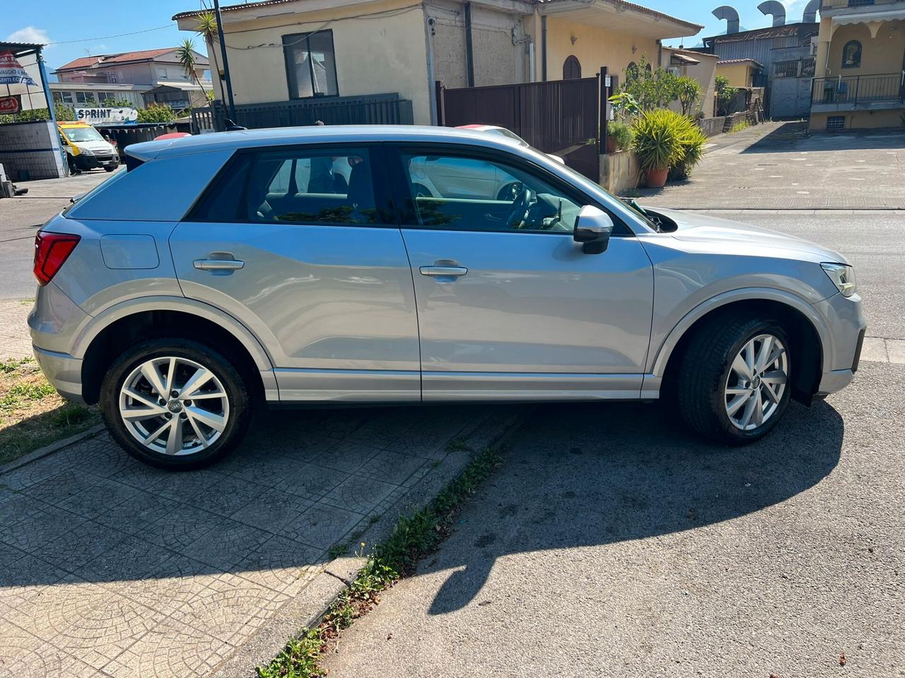 Audi Q2 1.6 s tronic navigatore matrix fari e top