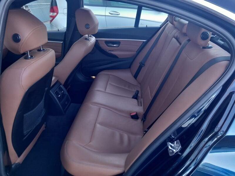 BMW Serie 3 318i Luxury auto