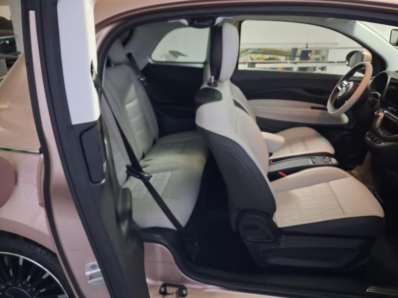 Fiat 500 500e 3+1 42 kWh La Prima VENDUTA