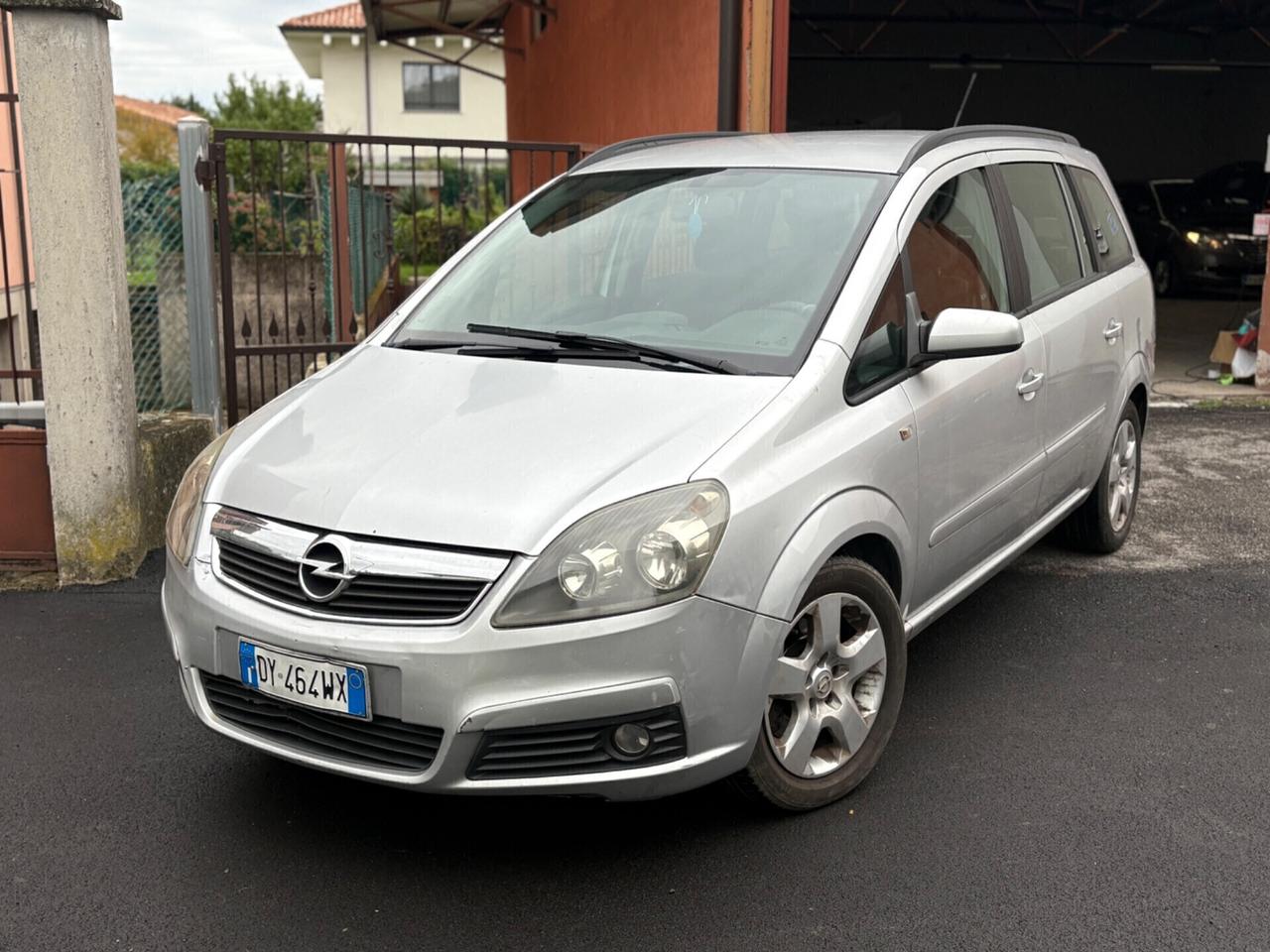 Opel Zafira 1.9 CDTI 120CV Cosmo 7 POSTI