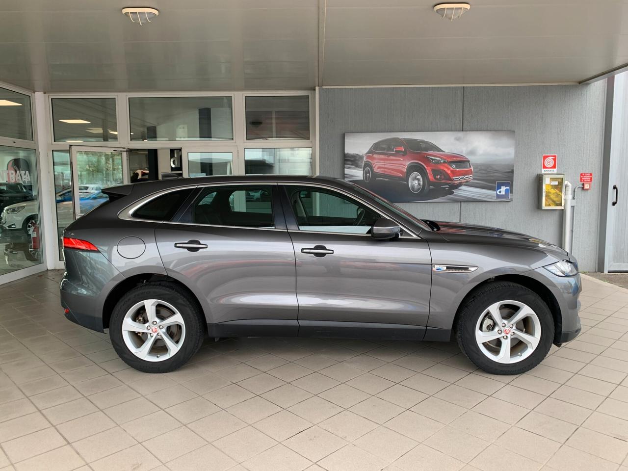 Jaguar F-Pace 2.0 D 180 CV AWD aut. Prestige