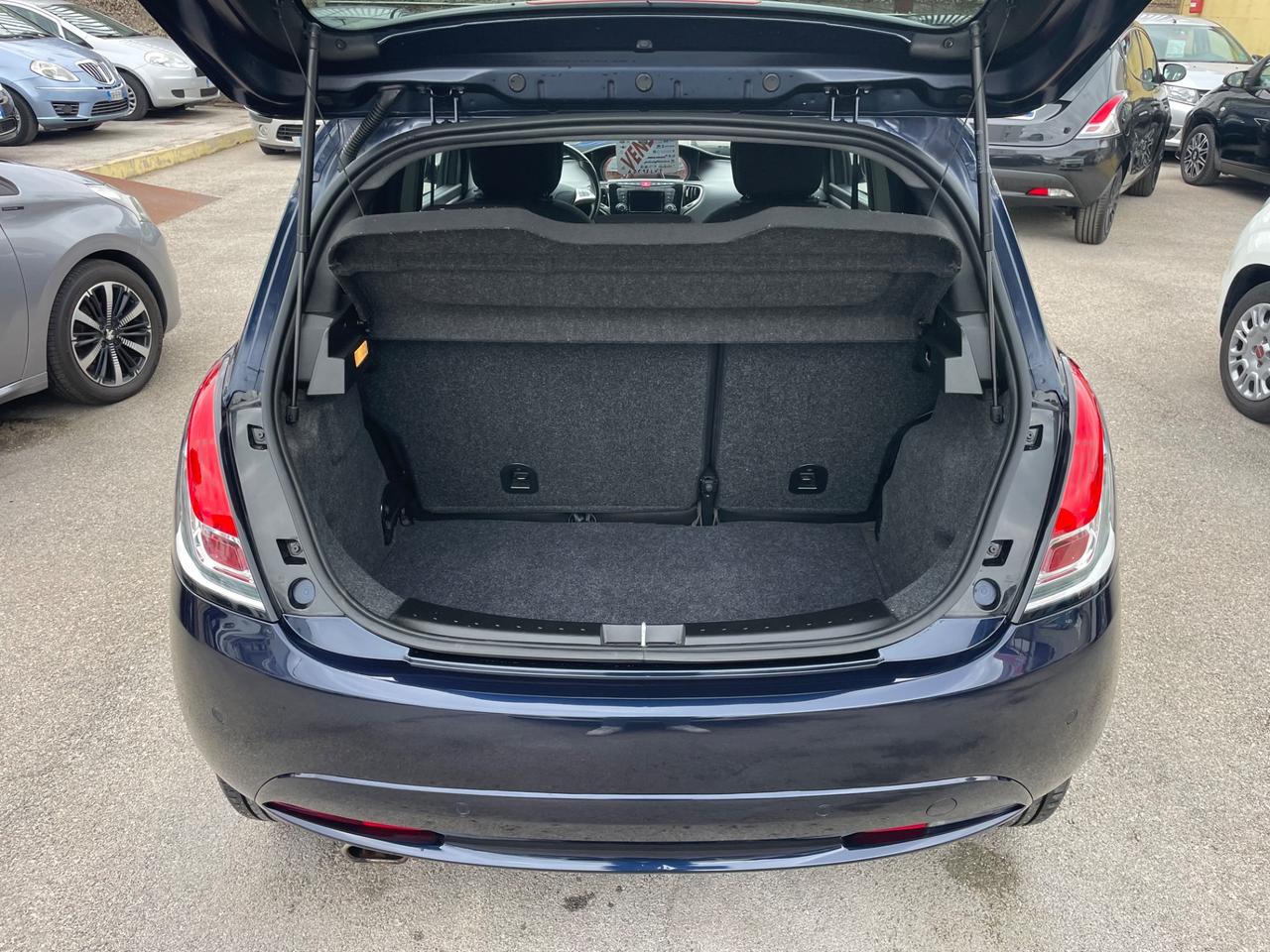 LANCIA YPSILON 1.2 BENZINA 69 (CV) 2019