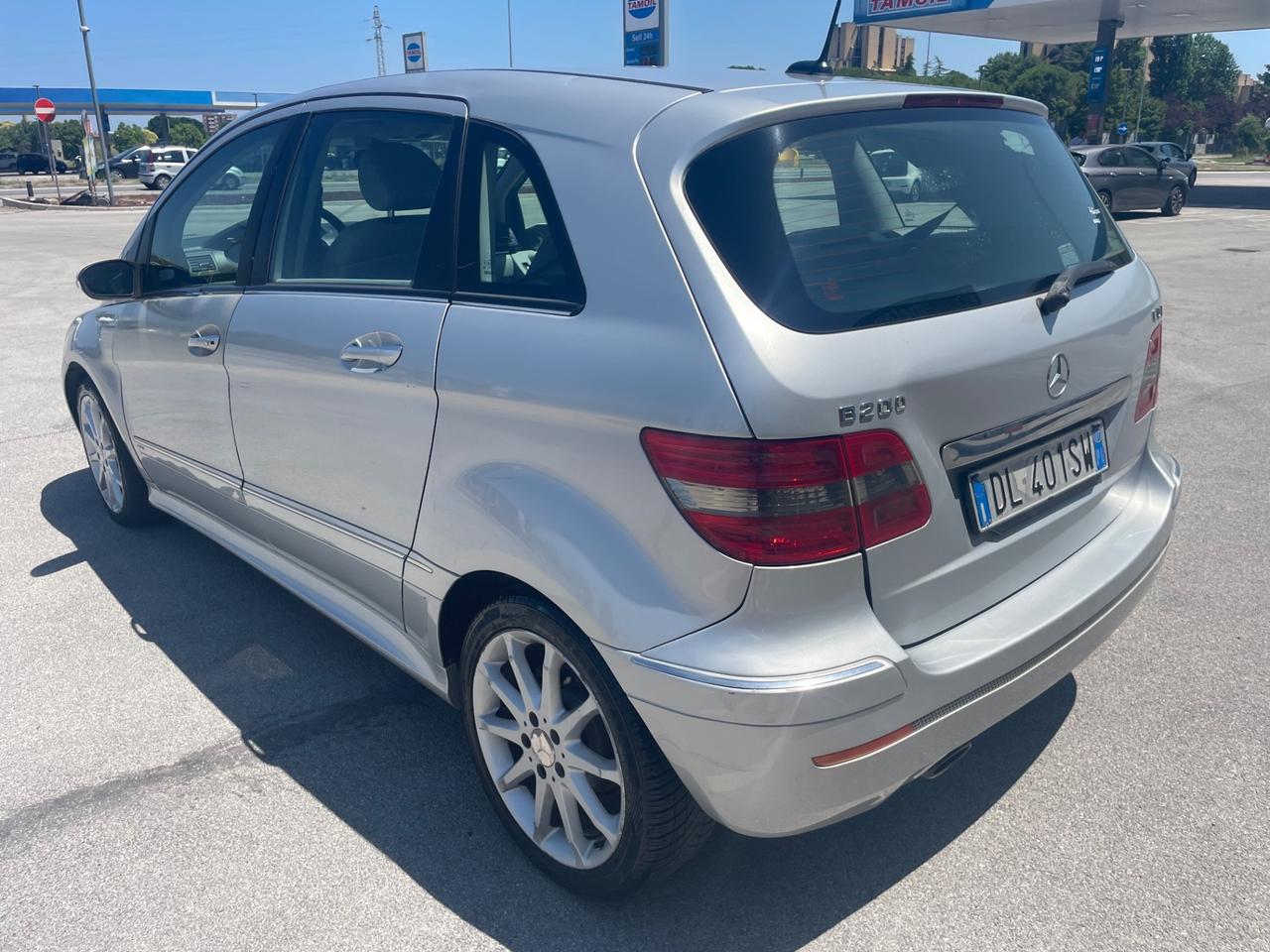 MERCEDES CLASSE B NEOPATENTATI 2.0 DISEL SPORT CAMBIO AUTOMATICO.