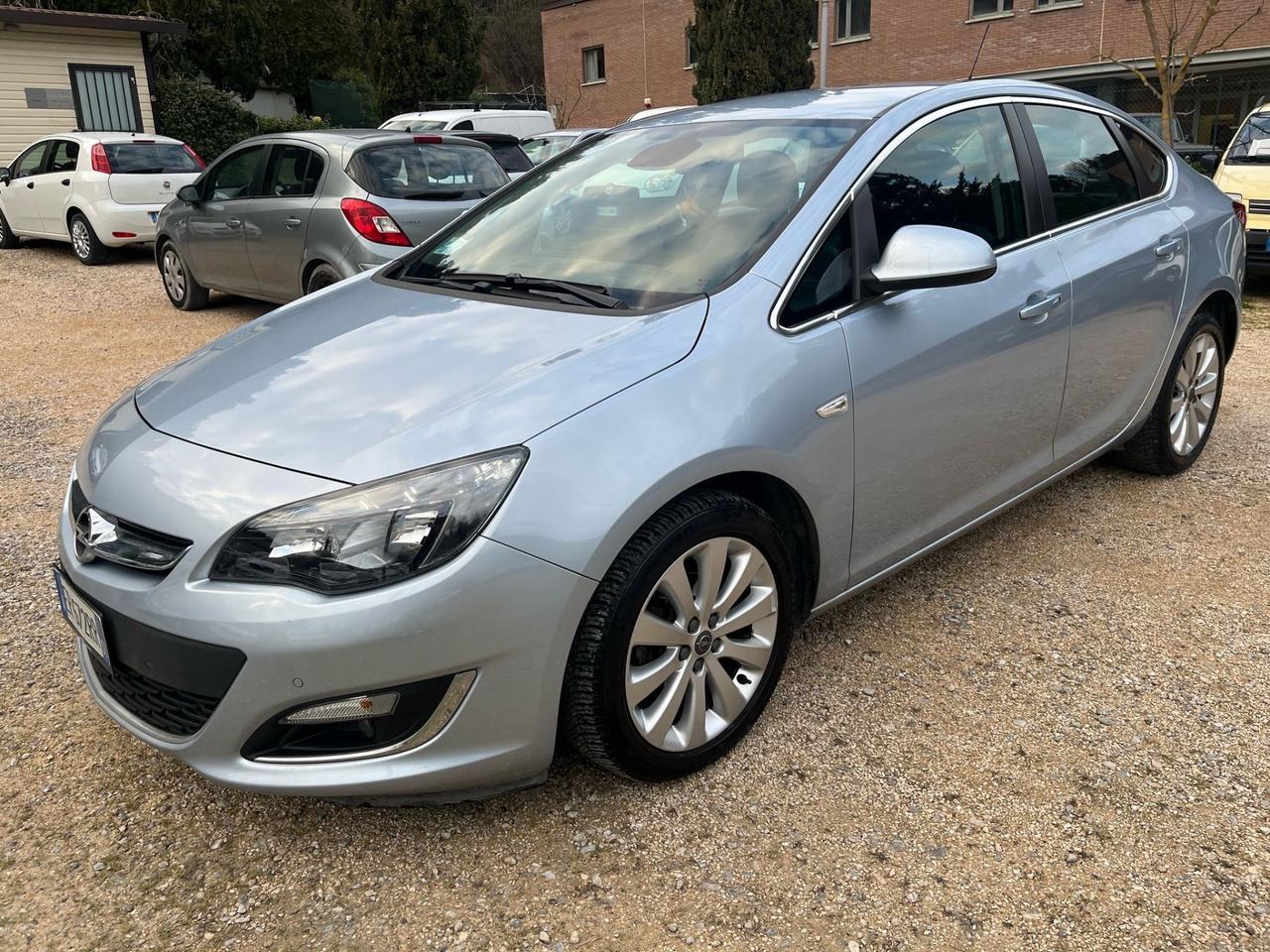 Opel Astra 1.4 Turbo 140CV 4 porte aut. Cosmo