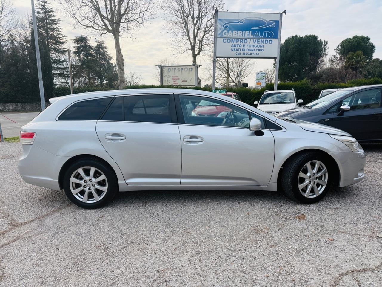 Toyota Avensis 2.2 D-Cat aut. Wagon Executive E5A