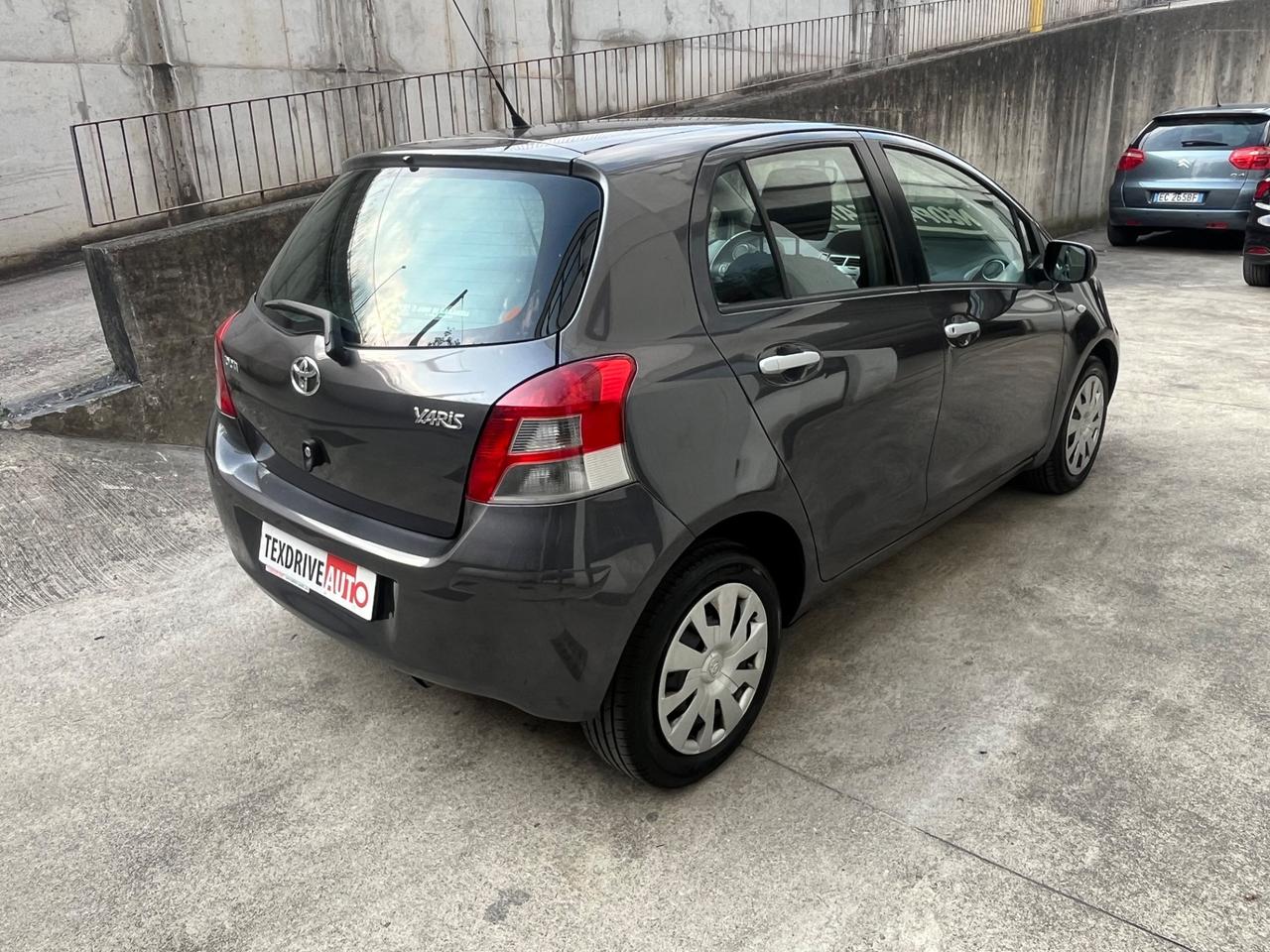 Toyota Yaris 1.3 5 porte Sol