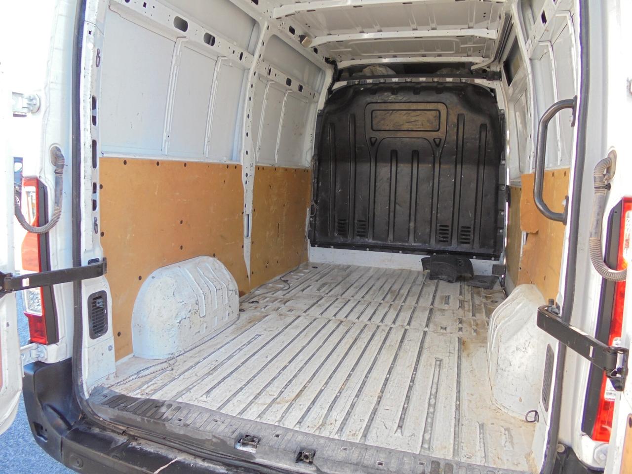 Renault Master T33 2.3 dCi 135 PC-TN L2H2 Ice