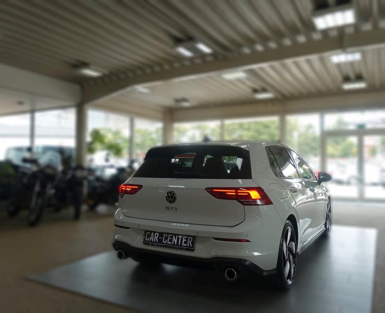Volkswagen Golf 8 GTI 2.0 TSI DSG RETROC/FENDI/
