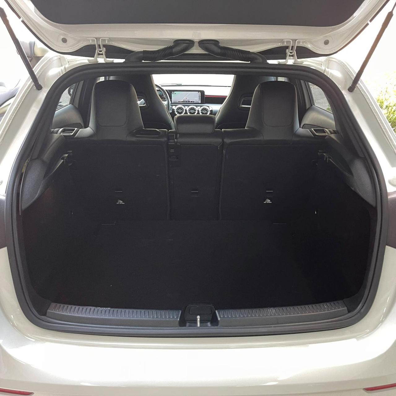 Mercedes-Benz A 180 d 116cv Premium AMG