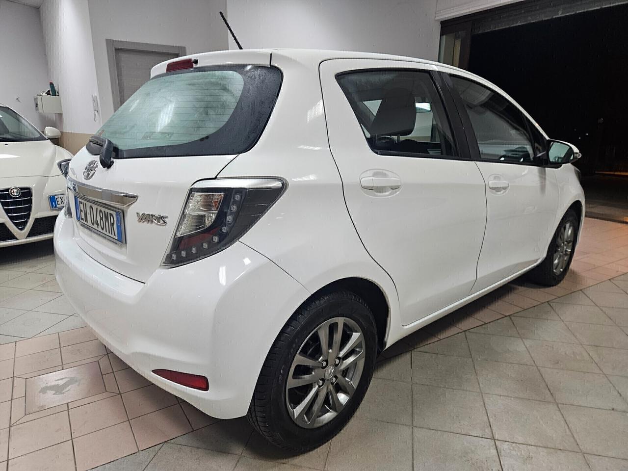 Toyota Yaris 1.0 5 porte Lounge