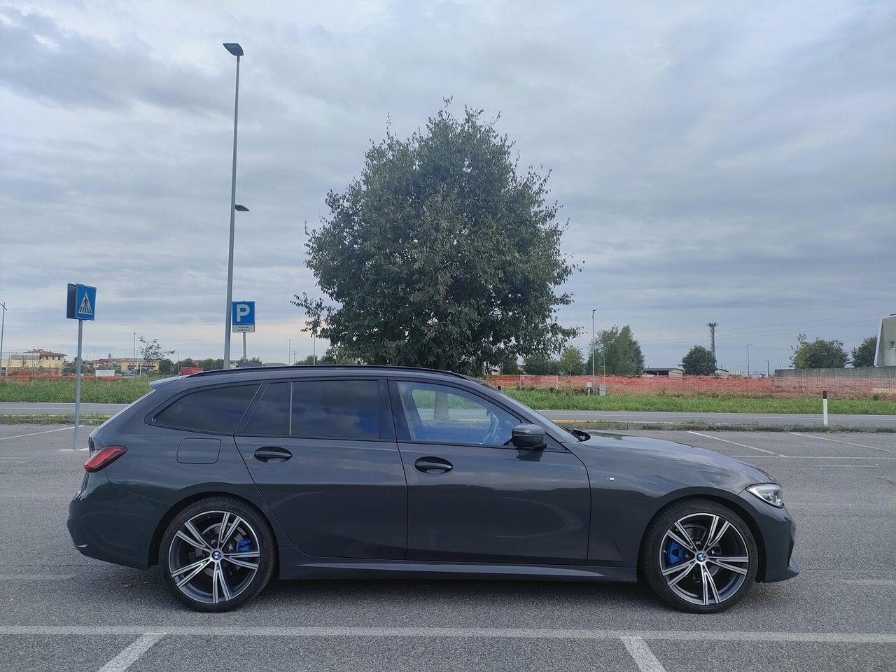 BMW 320d Touring mhev 48V xdrive Msport
