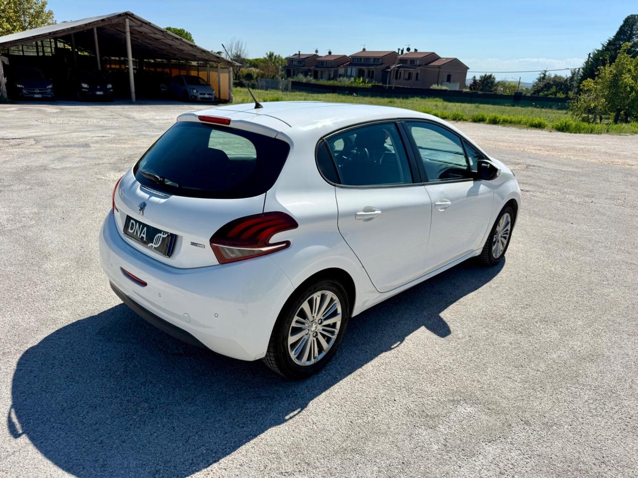 Peugeot 208 1.2 Benzina euro6B uniproprietà