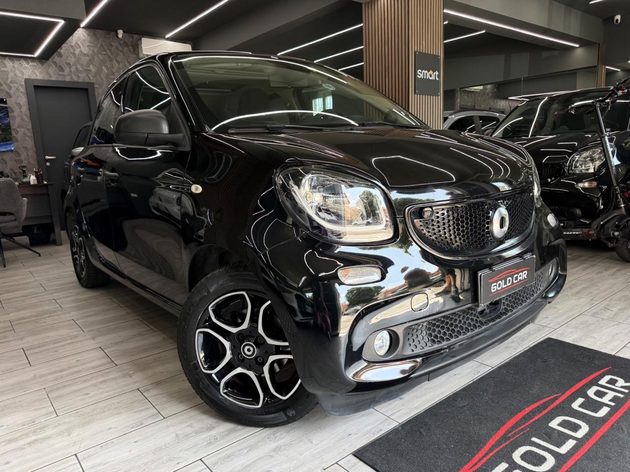 Smart ForFour 90 0.9 Turbo Superpassion NAVIGATORE FARI LED