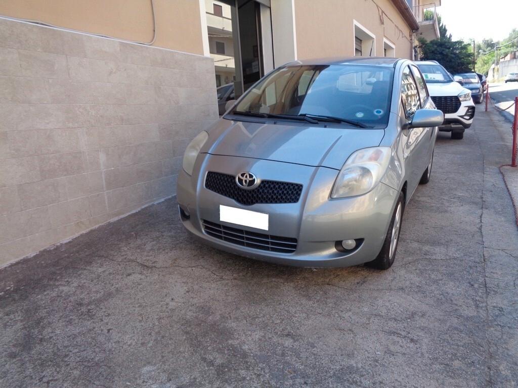 Toyota Yaris 1.4 D-4D 5 porte Sol