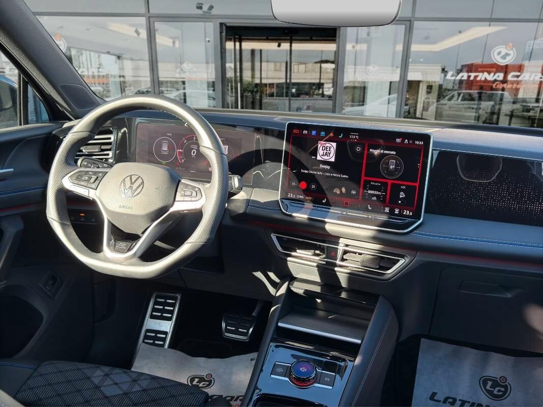 Volkswagen Tiguan 2.0 tdi R-Line 150cv dsg Con NAVIGATORE
