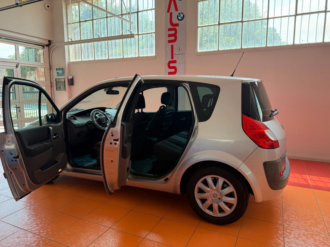 Renault Scenic Scénic 1.9 dCi/130CV Conquest